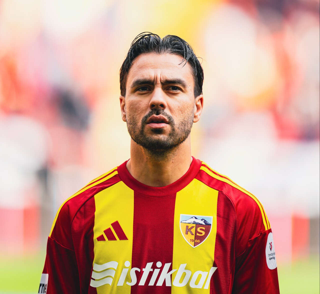 kayserisporda-ortalik-karisti-futbolcu-sozlesmesini-feshetti-kulupten-olay-aciklama