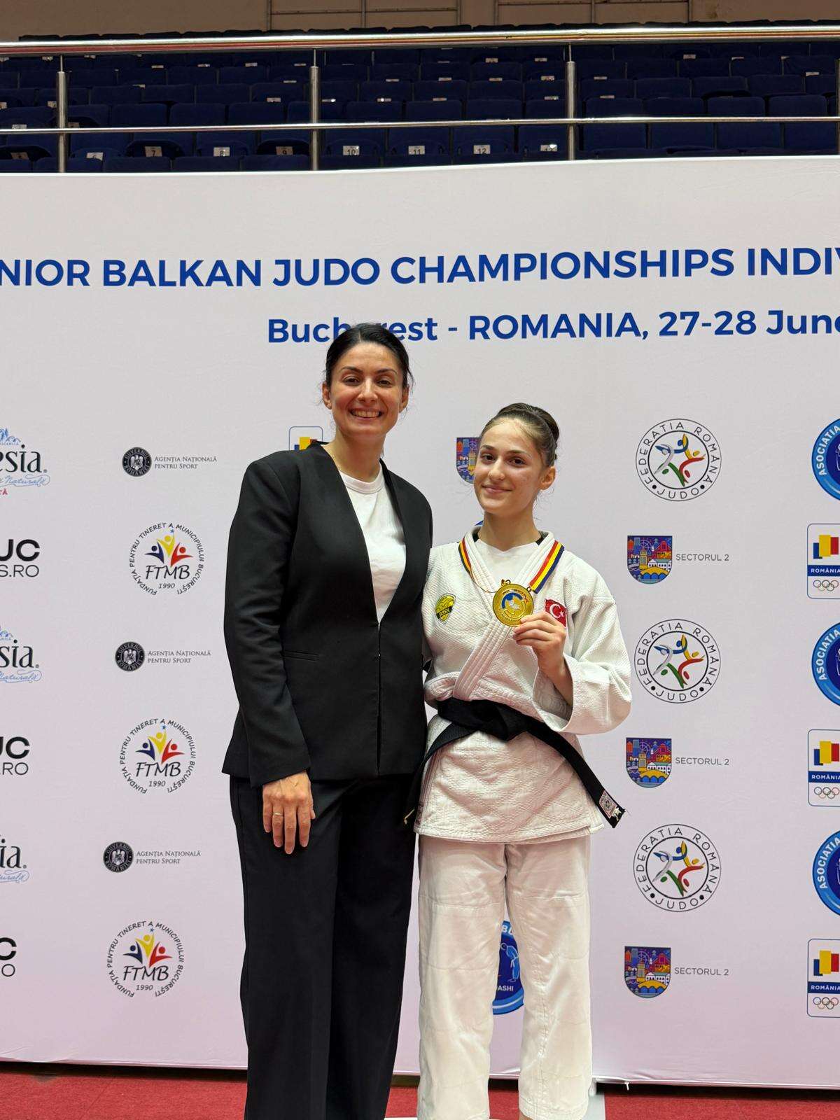 konyanin-sporculari-gururlandirdi-8-madalya-birden