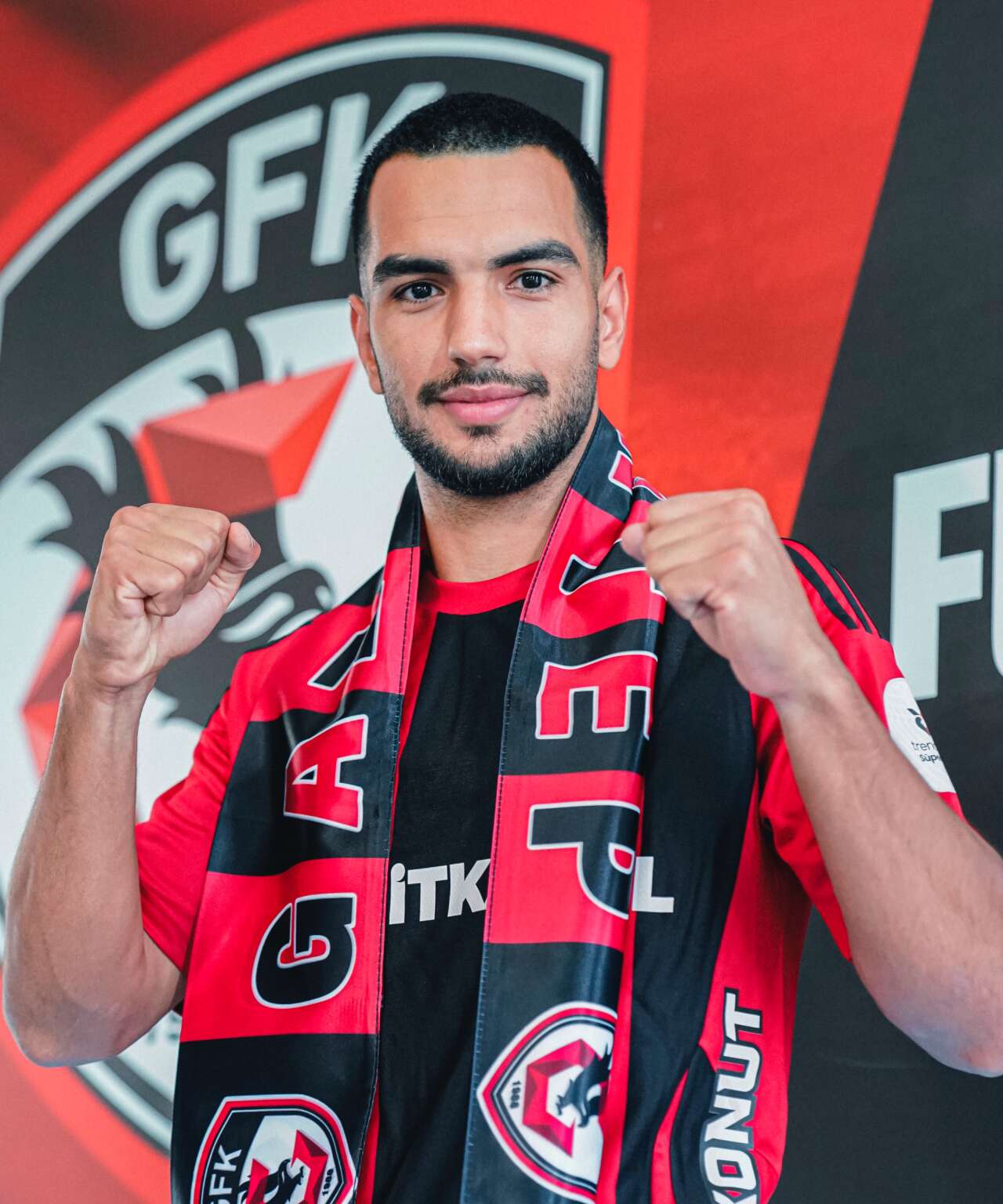 trabzonspordan-pes-pese-transferler-4-isim-aciklandi