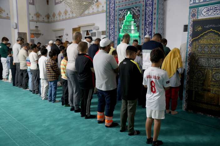konyada-camiler-cocuk-sesleriyle-senlendi-bisiklet-heyecani-basladi