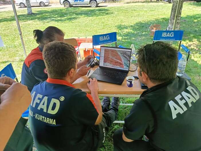 daglik-arazide-sirra-kadem-basti-konyada-ekipler-4-gundur-firdevs-uneri-ariyor