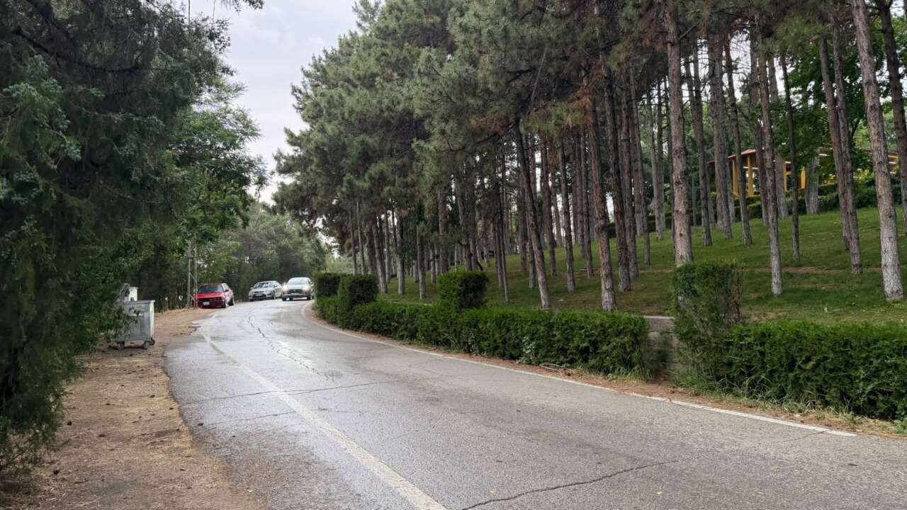 konyada-beklenen-saganak-yagis-basladi-vatandas-hazirliksiz-yakalandi