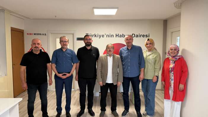 ak-parti-konya-heyeti-haber-dairesinde