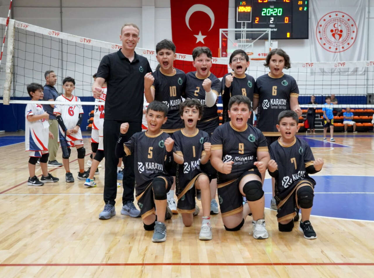 karatayin-minik-efeleri-namaglup-konya-sampiyonu-oldu