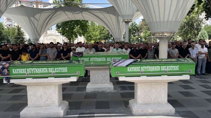 dugun-donusu-konya-yolunda-olen-3-kisiye-memleketlerinde-aci-veda