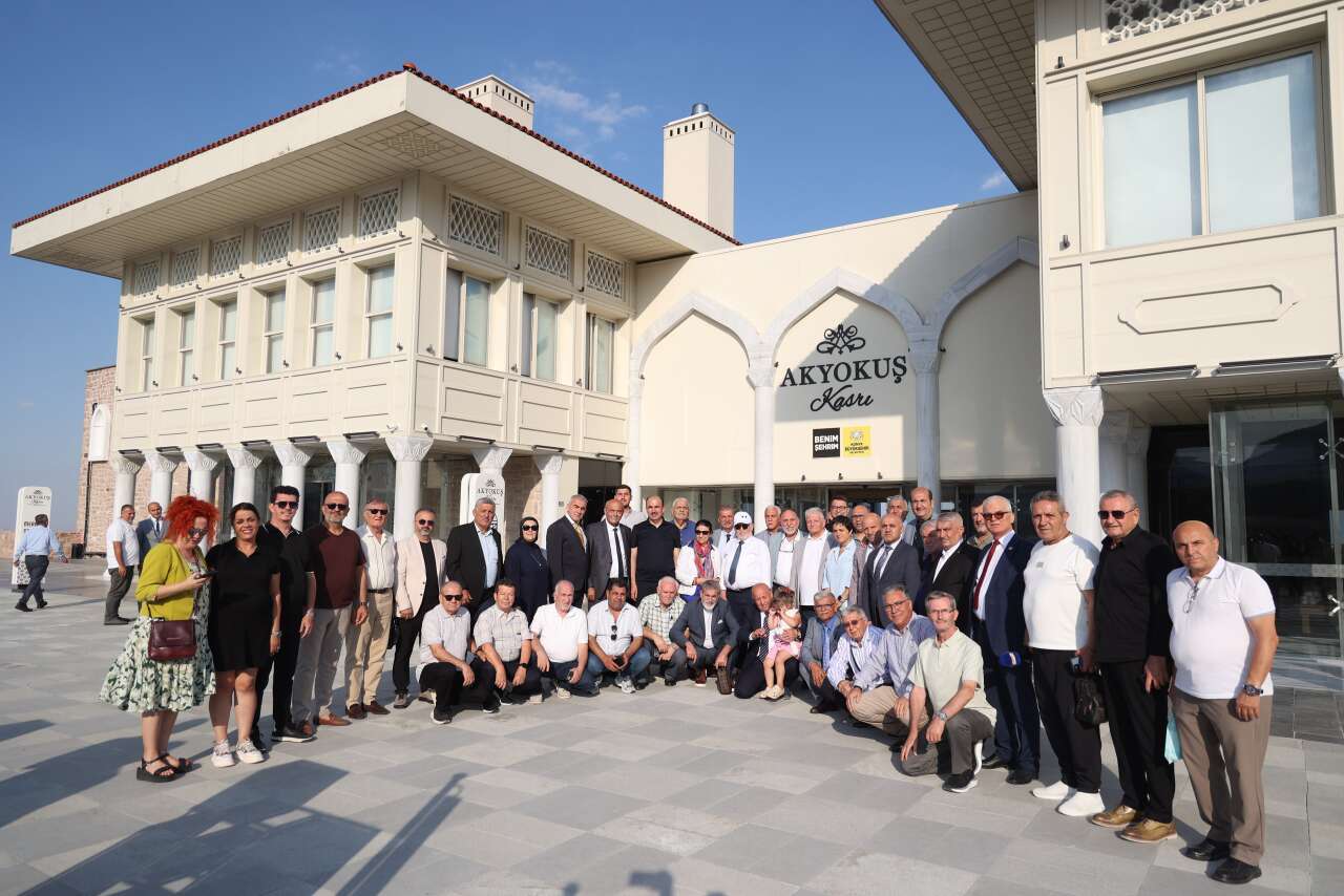 izmirli-gazeteciler-ve-stk-baskanlarindan-konyaya-ovgu