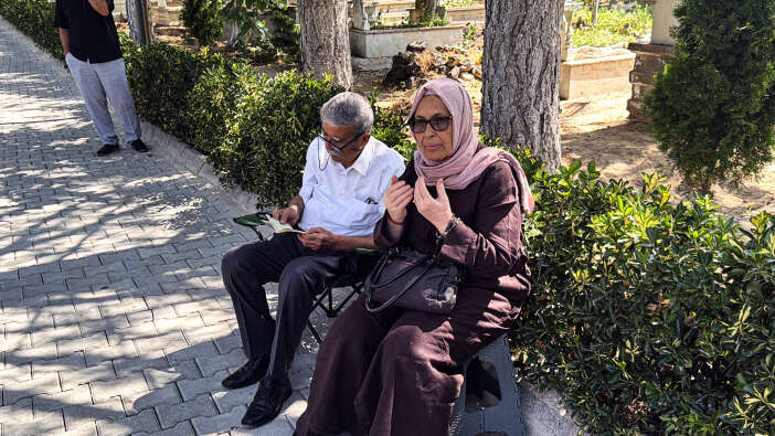 15-temmuz-kahramani-omer-halisdemirin-kabrine-ziyaretci-akini