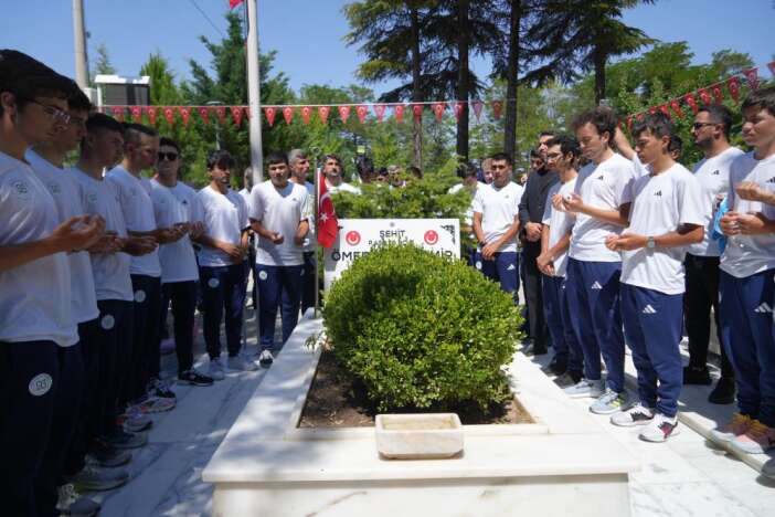 sehit-omer-halisdemir-icin-pedal-ceviren-bisikletcilerin-rotasina-konya-da-girdi