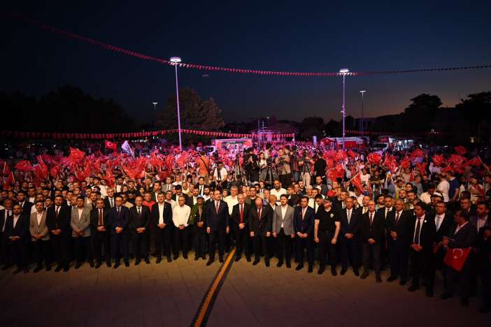 konyada-15-temmuz-ruhu-yasatildi-selcuk-universitesi-de-meydanlardaydi