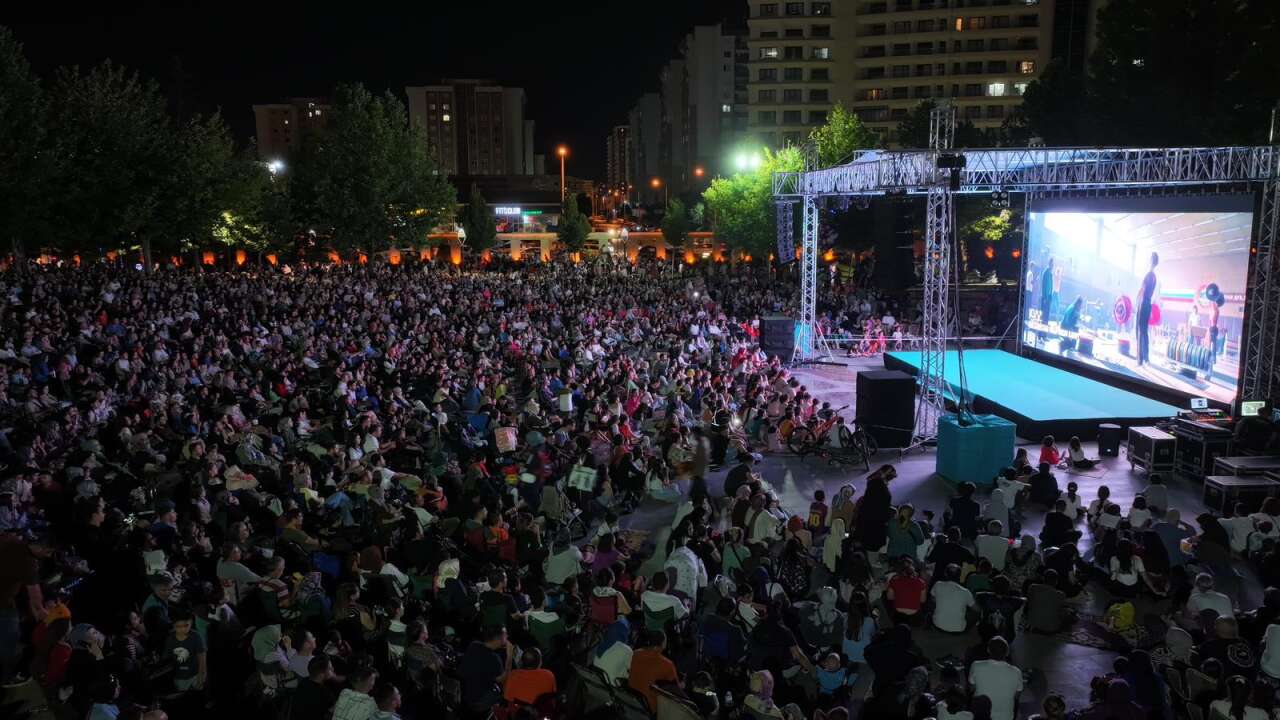 konyada-acik-hava-sinemasi-keyfi-haftanin-iki-gunu-duzenlenecek