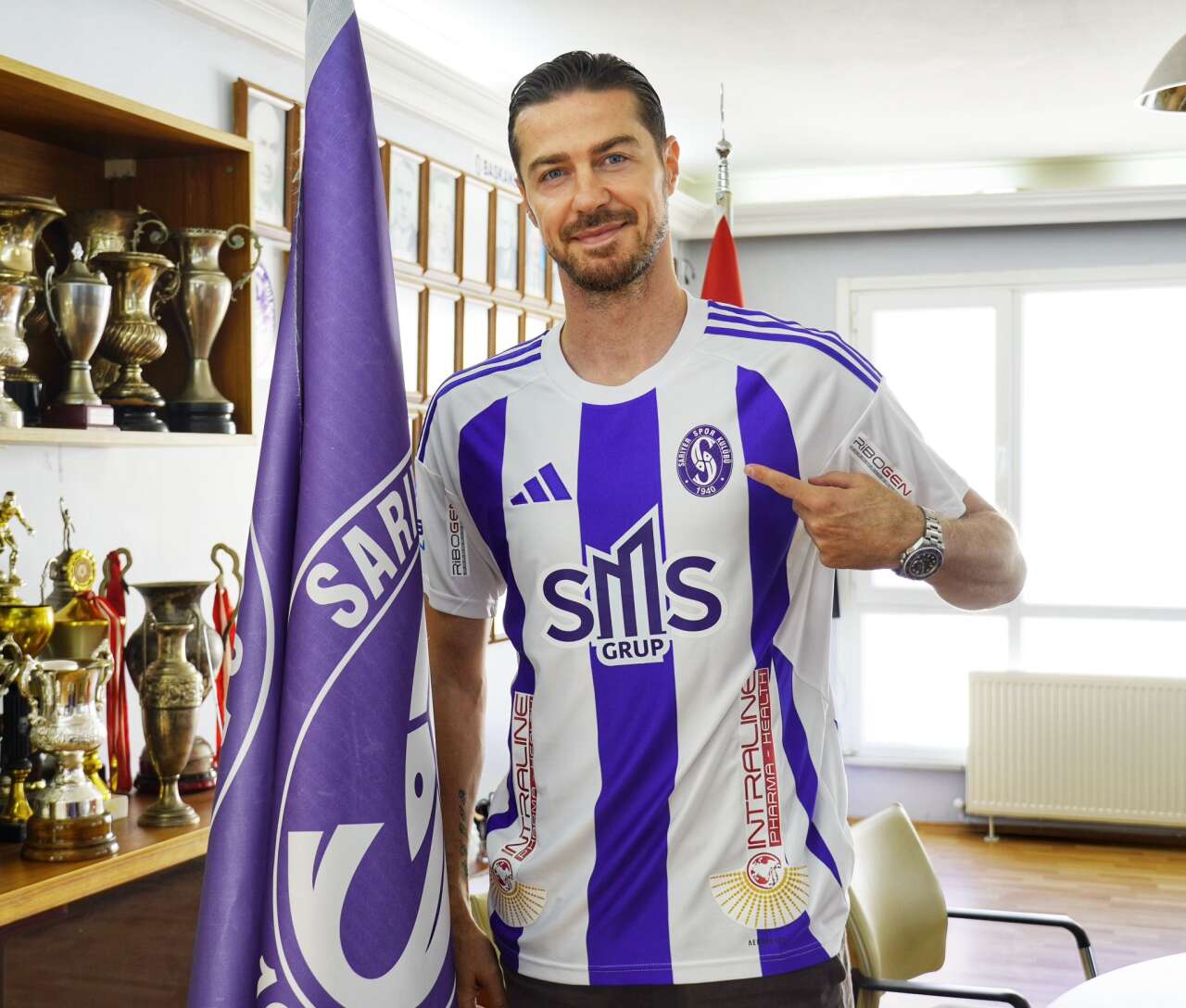 konyasporun-eski-kalecisi-sehic-istanbul-ekibine-imza-atti