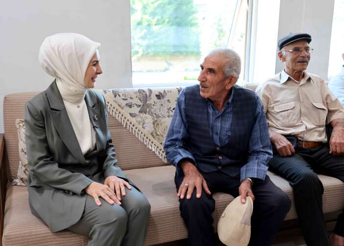 bakan-goktas-karatayda-buyuklerle-bulustu