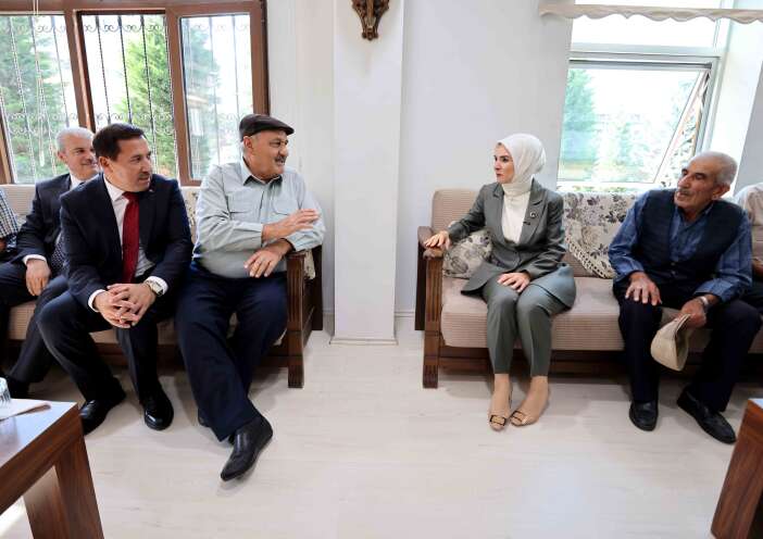 bakan-goktas-karatayda-buyuklerle-bulustu