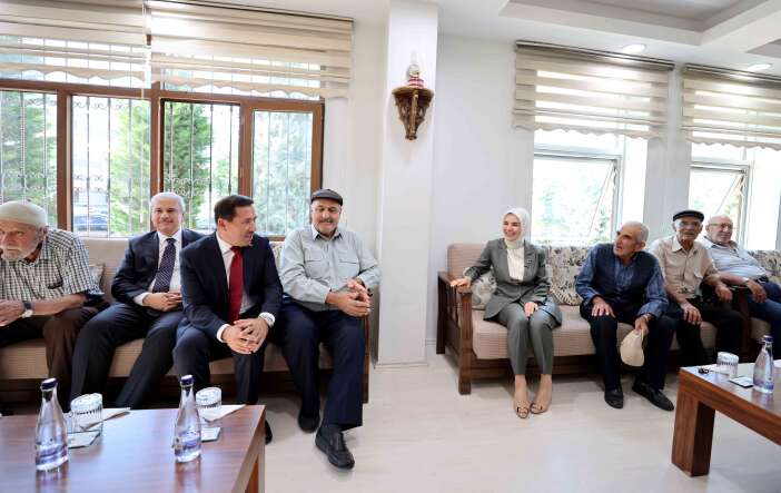 bakan-goktas-karatayda-buyuklerle-bulustu