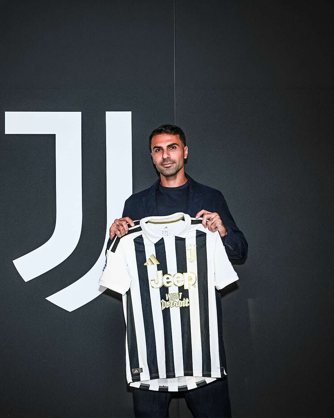 milli-futbolcu-icin-beklenen-aciklama-geldi-yeni-takimi-juventus