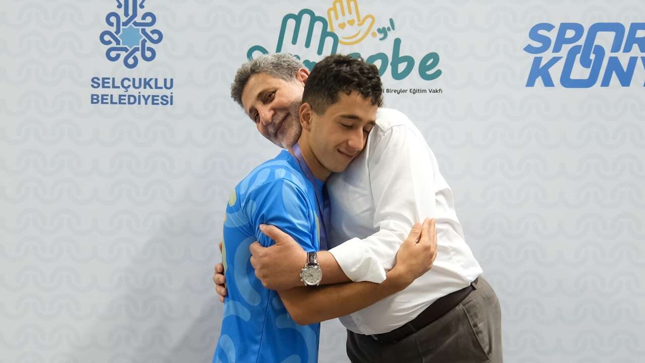 konyanin-otizmli-sporcularindan-buyuk-basari-madalyalar-pes-pese-geldi