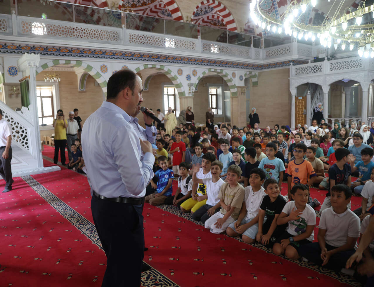 konyada-camiler-civil-civil-baskan-altay-cocuklarla-bir-araya-geldi