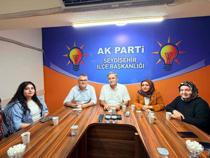 ak-parti-konyada-bir-istifa-daha-baskan-gorevi-birakti