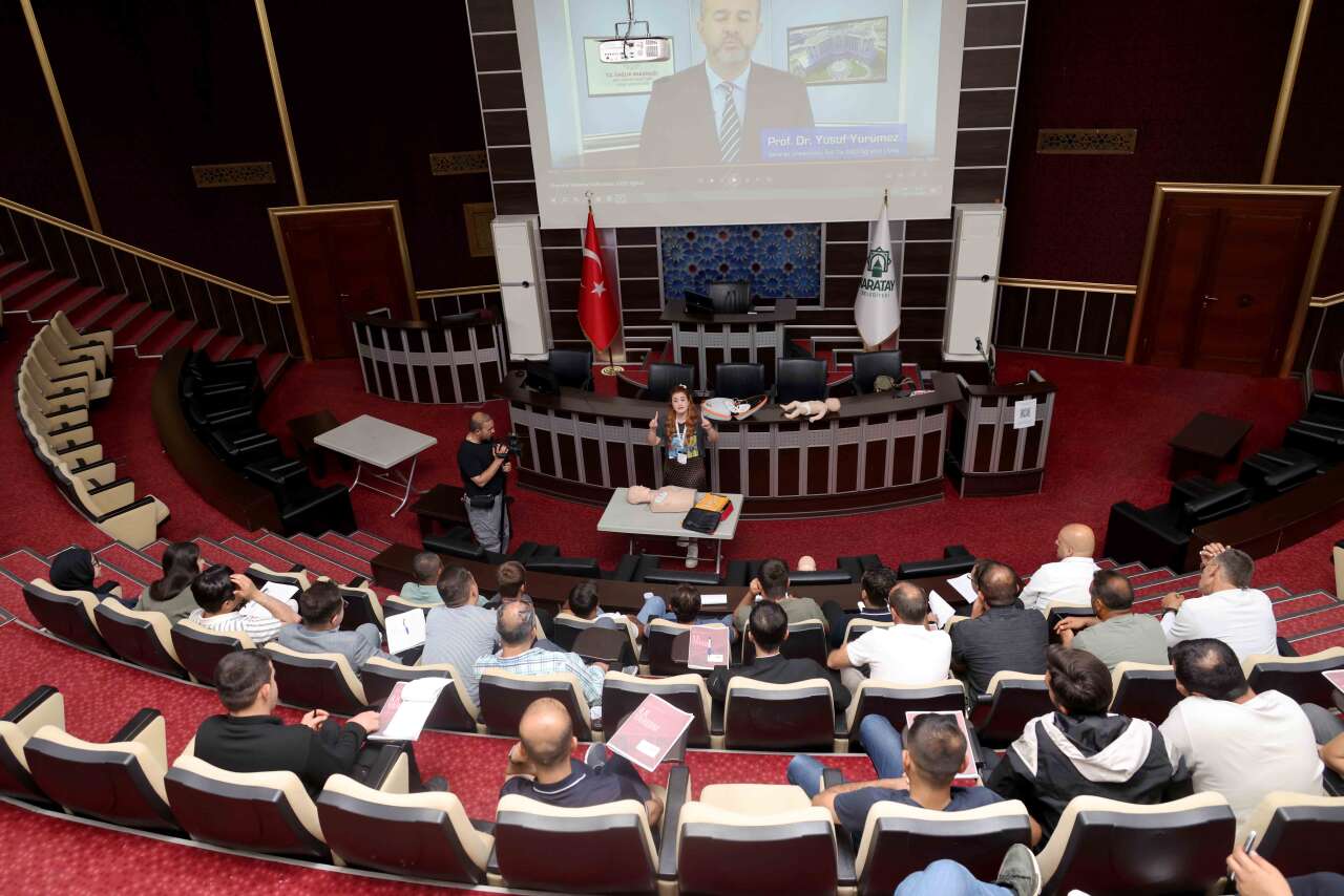 karatay-belediyesi-personeline-hayat-kurtaran-egitim