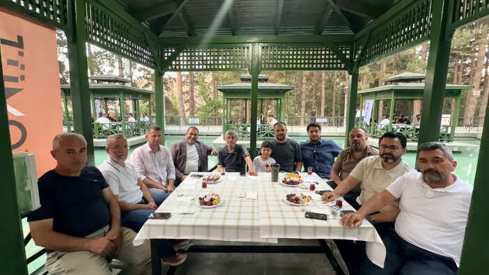 konya-insaat-sektorunde-dayanisma-gunu-komutten-ornek-organizasyon