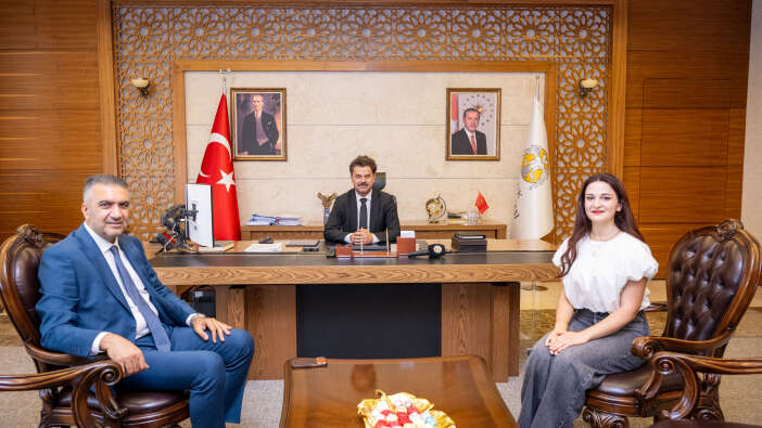 500-bin-sinirini-asti-iste-selcuk-universitesinin-sembol-mezun-ismi