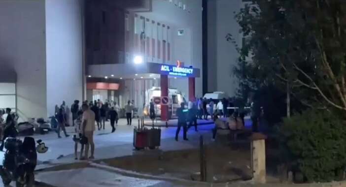 Dünürler birbirini kurşunladı! 2 ölü, 5 yaralı var haber fotoğrafı