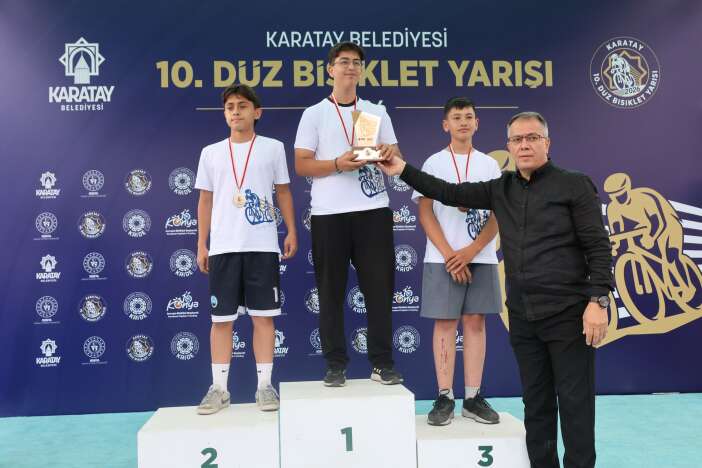 konyada-spor-dolu-bir-gun-minikler-odul-icin-pedal-cevirdi