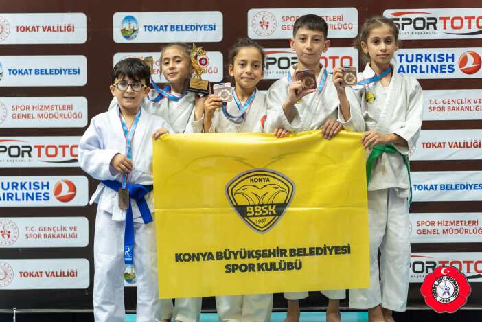 konyanin-minik-judocularindan-gururlandiran-hareket-tokattan-8-madalyayla-donduler
