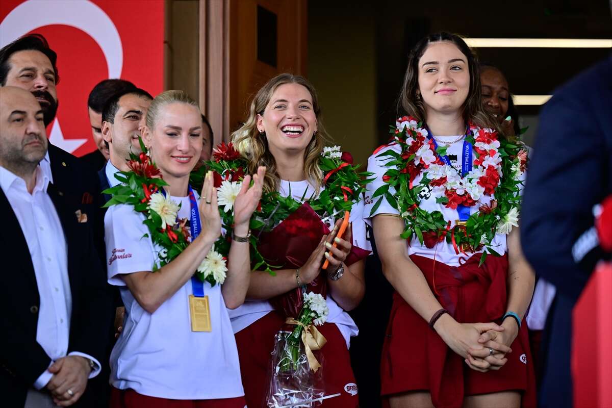 milletler-ligi-sampiyonu-filenin-sultanlarina-coskulu-karsilama