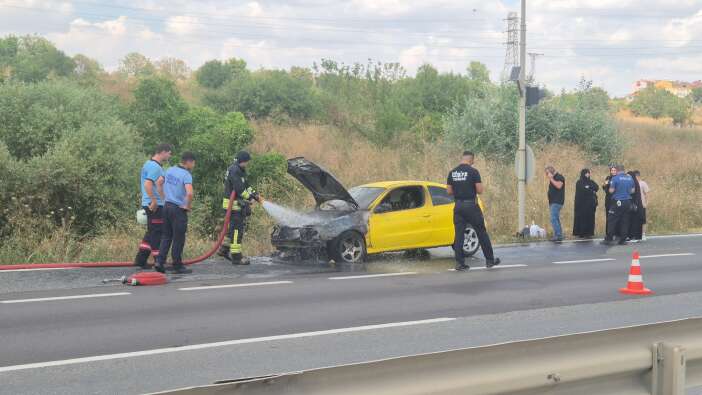 alev-alan-otomobilde-can-pazari-5-kisi-son-anda-kurtuldu