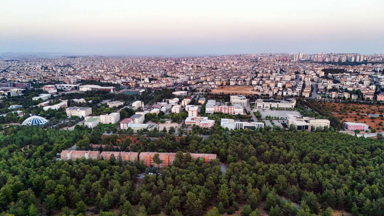 gaziantep-universitesi-personel-alimi-2026-basladi-115-personel-alinacak