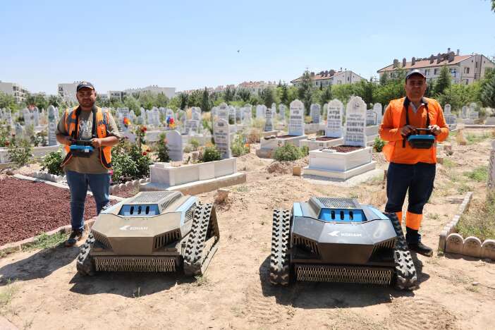 konyada-mezarliklara-robot-girdi-4-kat-hizlilar