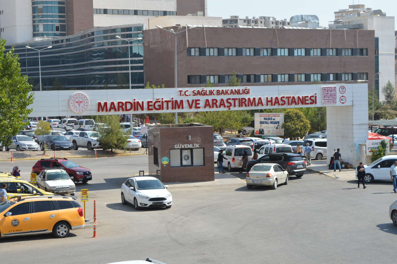 yurek-yakan-olay-aracta-mahsur-kalan-4-yasindaki-cocuk-hayatini-kaybetti