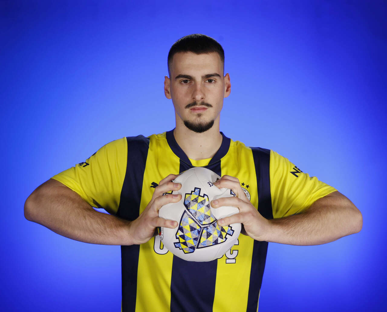 konyaspor-fenerbahcenin-genc-yildizi-icin-devrede