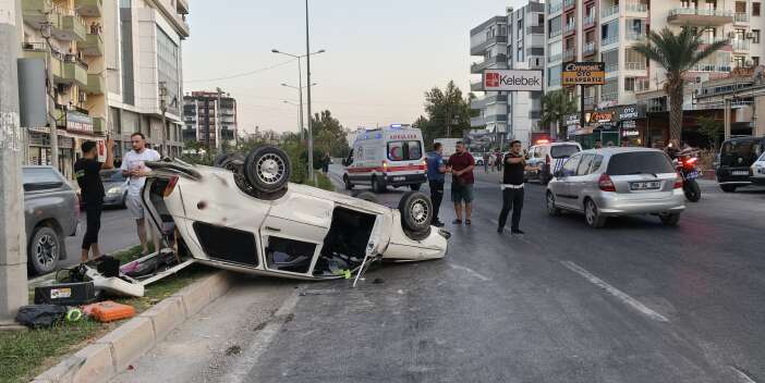 serit-degistiren-cekici-kazaya-neden-oldu-anne-ile-6-yasindaki-kizi-yaralandi