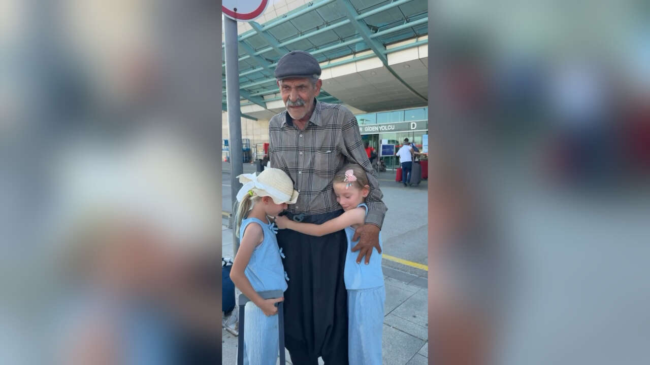 34-yillik-hasret-mutlu-sonla-bitti-evlerini-satip-anne-baba-oldular