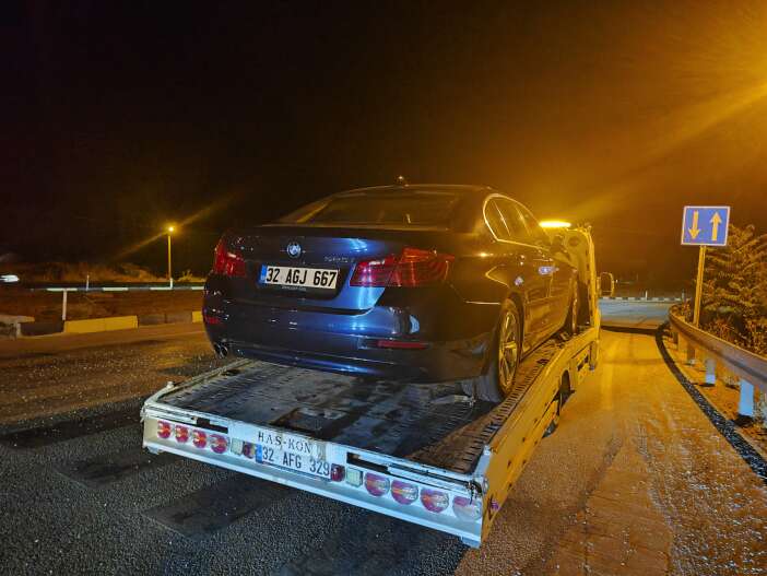 konya-yolunda-kaza-iki-otomobil-kavsakta-carpisti-4-kisi-yaralandi