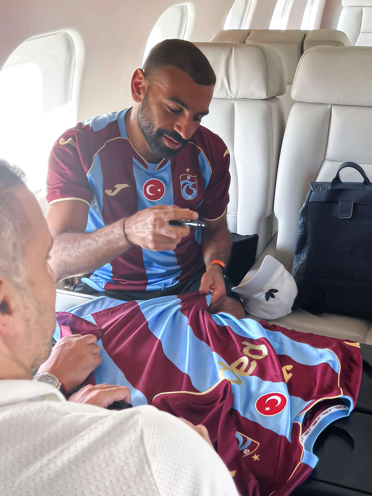 mohamed-salah-trabzonspor-formasini-giydi-ilk-sozleri-gundem-oldu