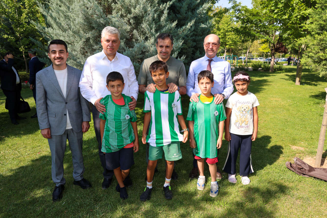 baskan-pekyatirmaci-konyada-esnaf-ve-vatandaslarin-taleplerini-dinledi