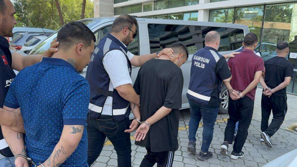 klip-cekimi-basina-is-acti-unlu-rapci-keskin-gozaltina-alindi