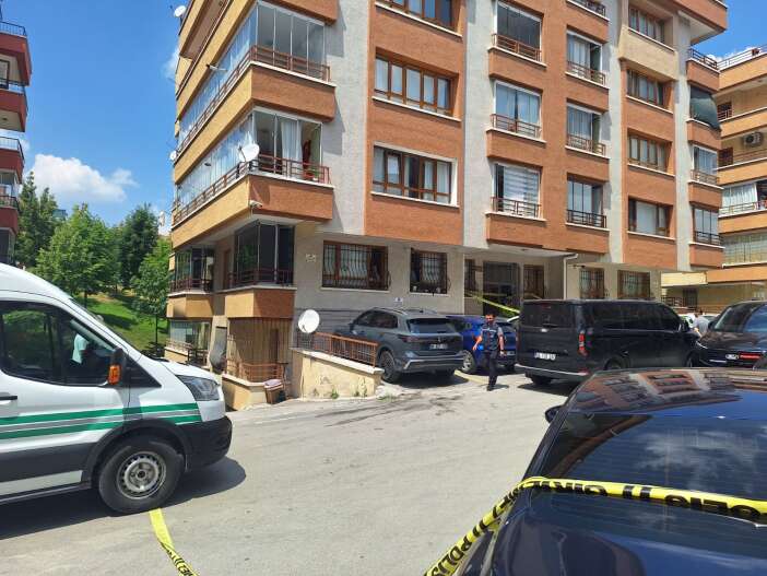 apartmanda-kanli-kavga-emekli-baskomiser-yonetici-yardimcisini-oldurdu