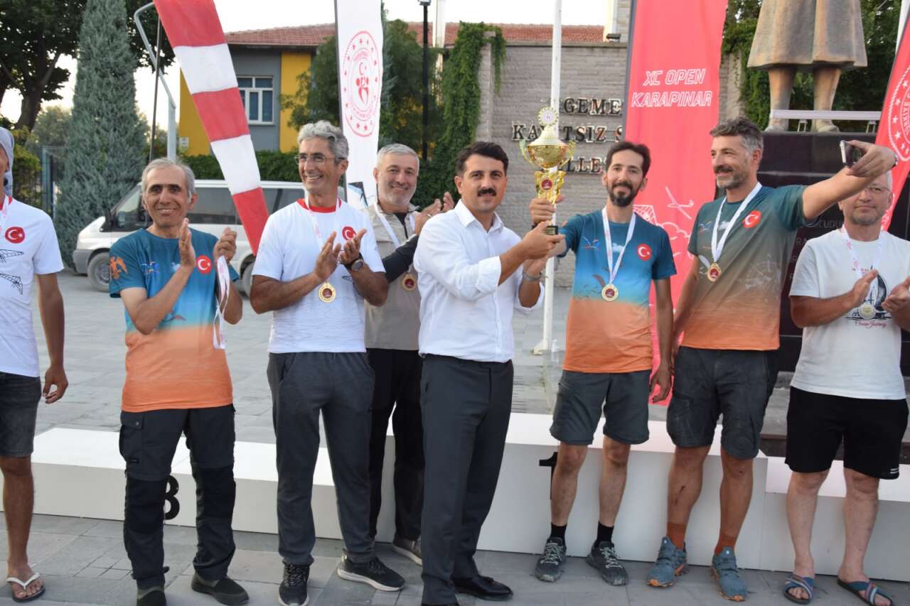konya-karapinar-hava-sporlarinin-merkezi-oldu-sampiyonalar-basariyla-tamamlandi