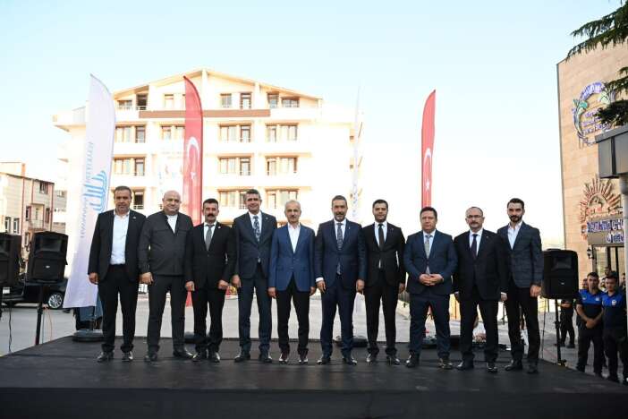 konya-ulasimini-rahatlatacak-82-kilometrelik-proje-basliyor-bakan-uraloglu-duyurdu