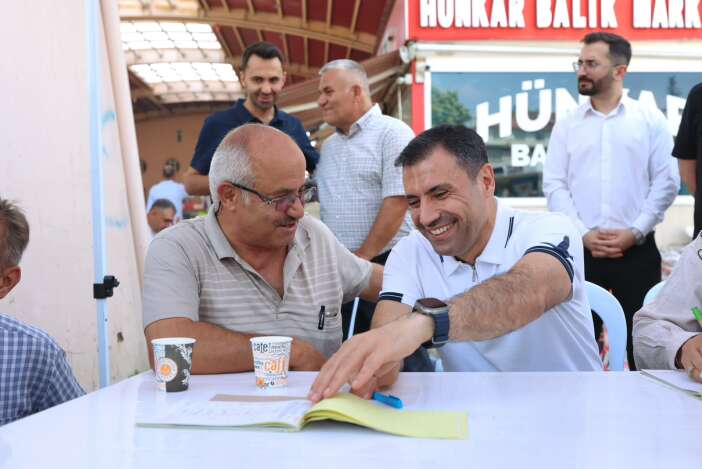 baskan-ozgokcen-meramda-esnaf-ve-vatandaslari-dinledi