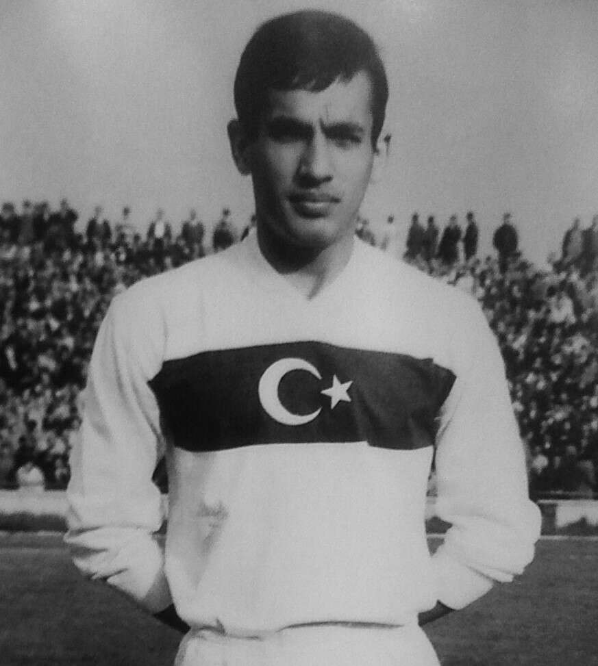 eski-milli-futbolcu-haluk-erdem-hayatini-kaybetti