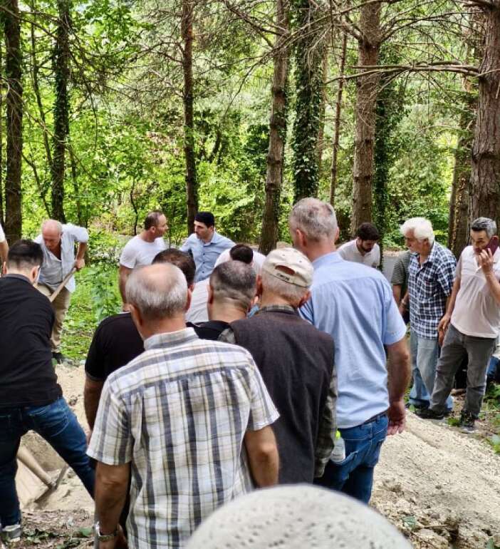 olum-bile-ayiramadi-30-yillik-evli-cift-ayni-gun-hayatini-kaybetti