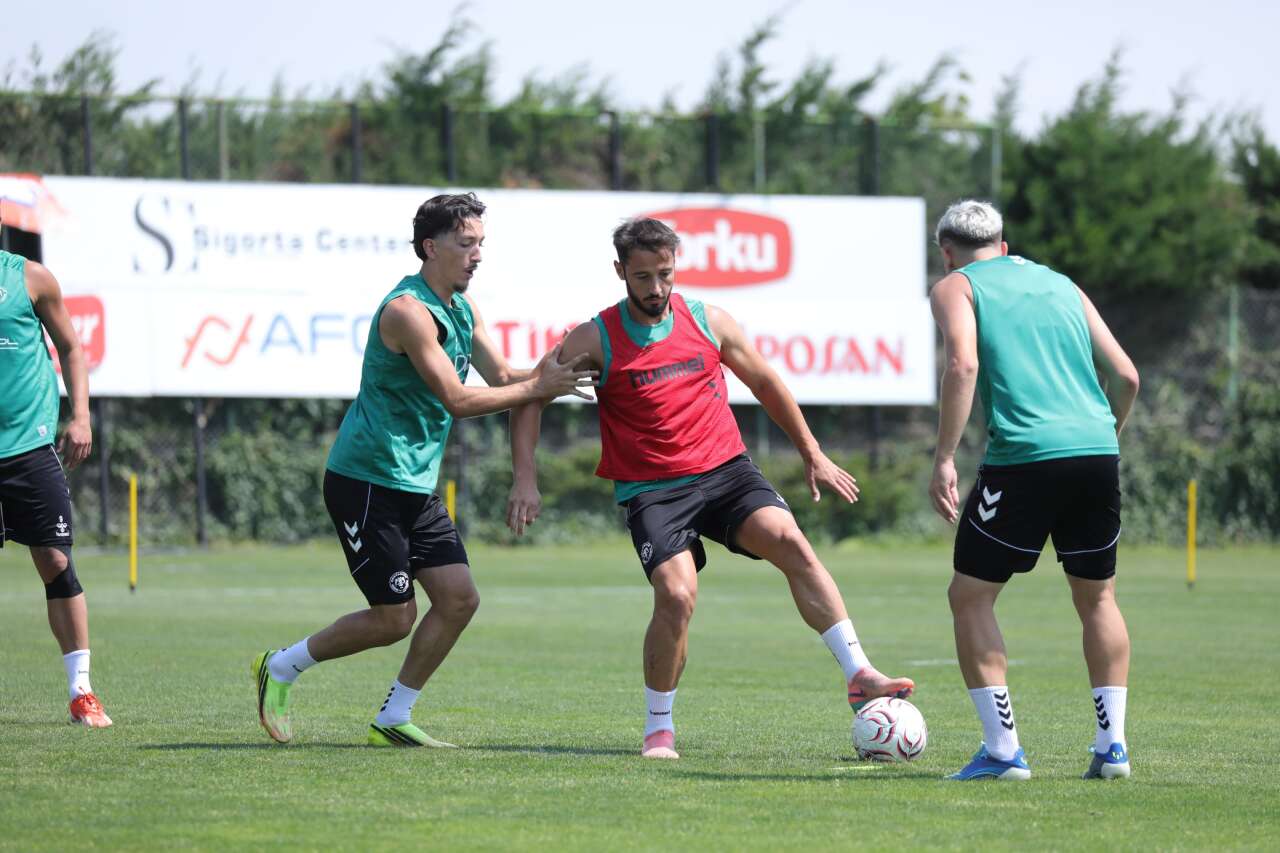 konyasporda-rizespor-mesaisi-suruyor-hedef-3-puan