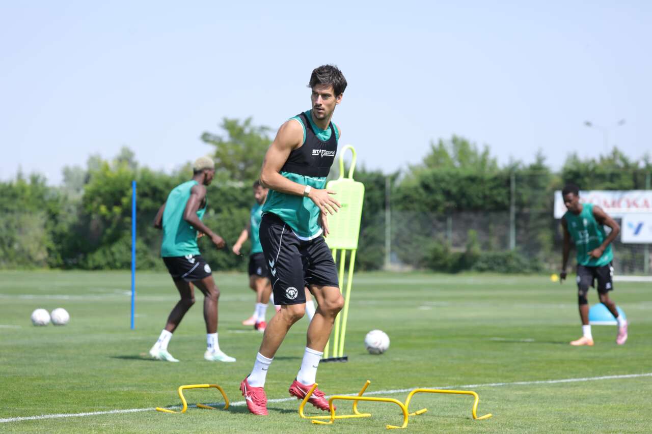 konyasporda-rizespor-mesaisi-suruyor-hedef-3-puan