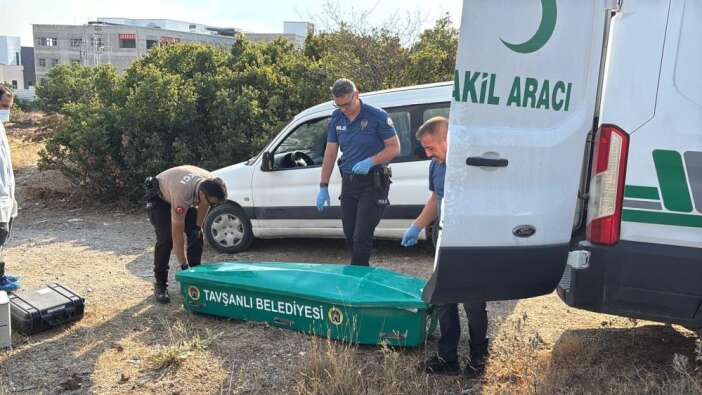 Konya'da boş arazide 74 yaşındaki Fahrettin Kahraman ölü bulundu haber fotoğrafı