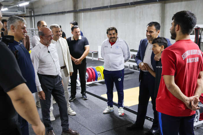 ak-parti-konya-heyeti-selcuklunun-dev-yatirimlarini-yerinde-inceledi